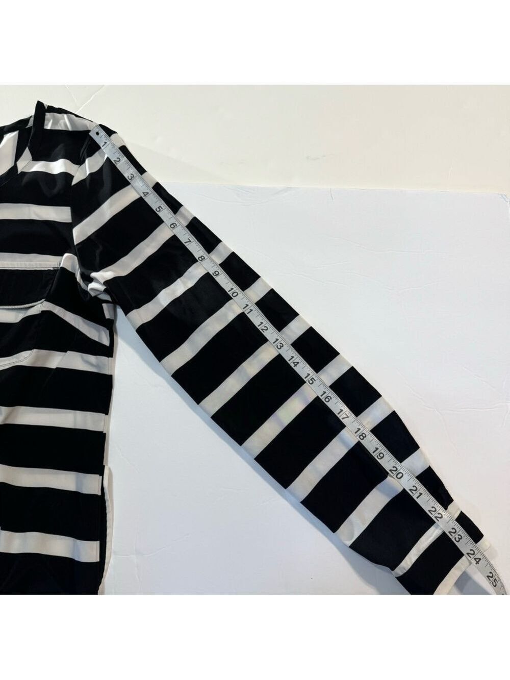 Gap Black and White Striped Top with Chest Pockets Small - Picture 4 of 10